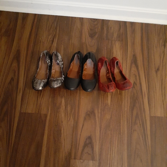 I'm selling 3 pairs of lucky brand flats - Picture 2 of 2